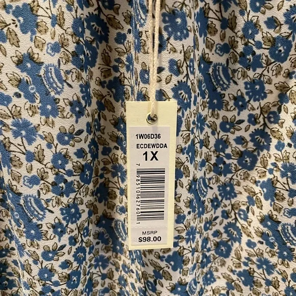 Max Studio Blue White Floral Peasant Blouse 1X Plus Size 3/4 Puff Sleeves - Picture 7 of 9